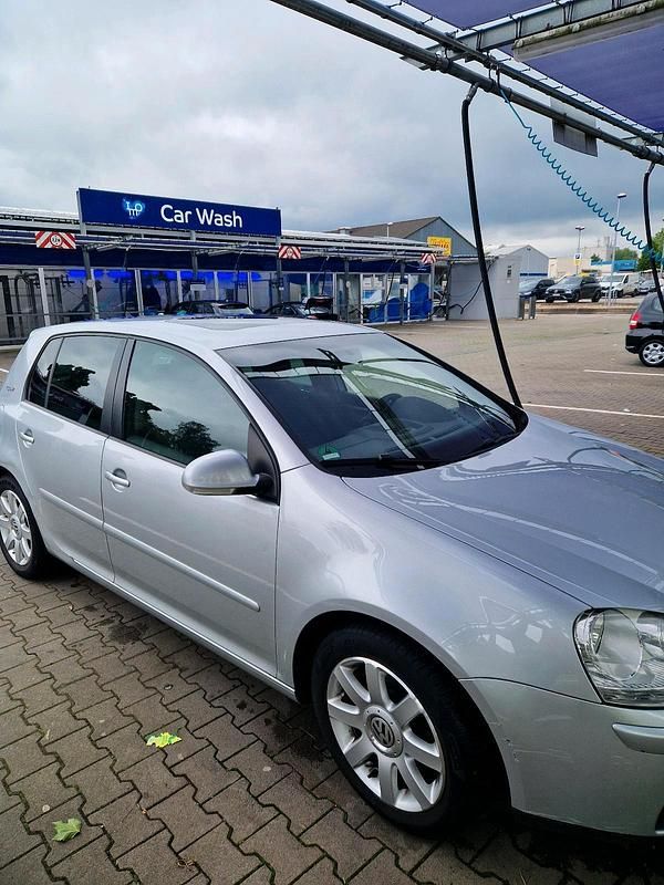 Silber Gebraucht 2007 VW Golf V Limousine | 3.000 € (Fairer Preis) - Bild 1/4