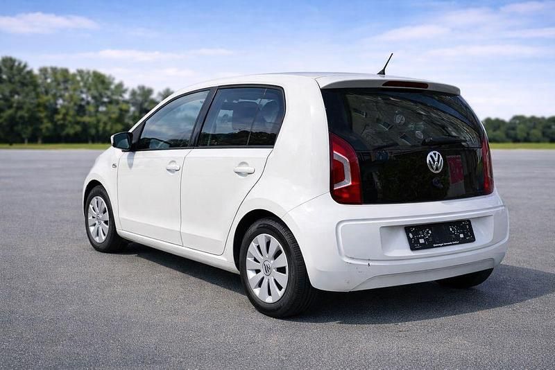 Second-hand VW up! 75 CP (55 kW) 2012 Alb Hatchback