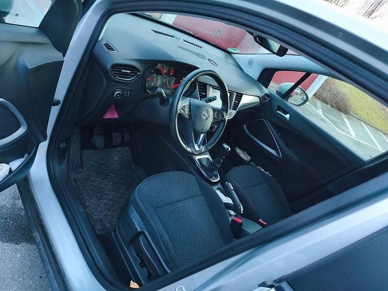 Gebraucht Opel Crossland Edition 131 PS (96 kW) 2017 Silber SUV