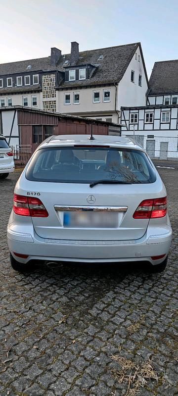 Gebraucht Mercedes B170 115 PS (84 kW) 2008 Silber Van / Kleinbus