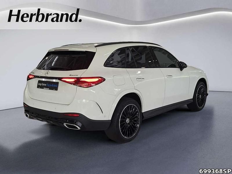 Gebraucht Mercedes GLC400d AMG 252 PS (185 kW) 2025 Unilack polarweiß SUV