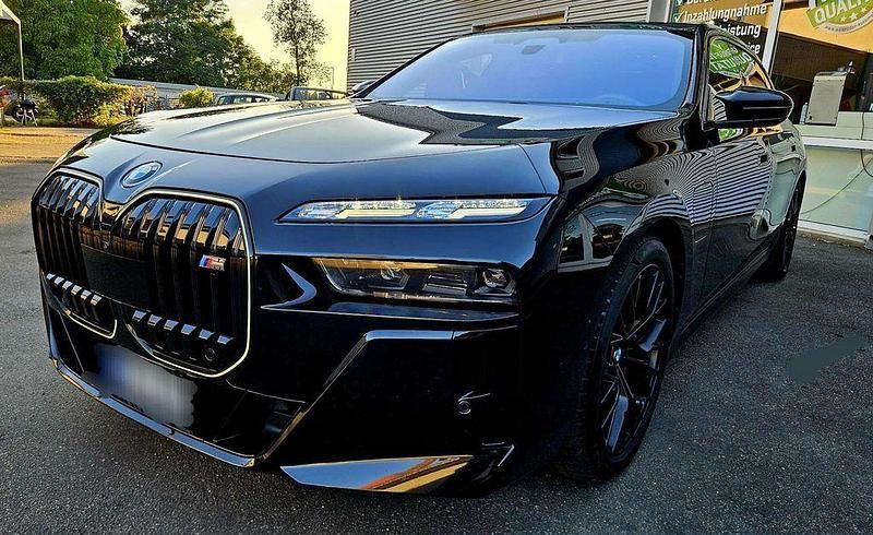 Schwarz Gebraucht 2023 BMW 760 M Performance Limousine | 158.999 € - Bild 1/4