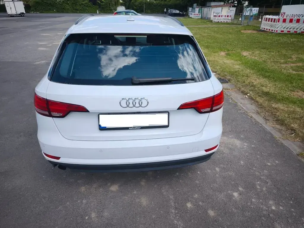 Gebraucht Audi A4 150 PS (110 kW) 2017 Weiß Kombi