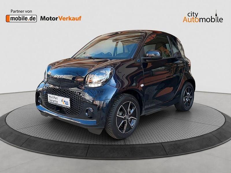 Blau (metallic) Gebraucht 2021 Smart ForTwo Electric Drive Kleinwagen | 13.700 € (Etwas zu teuer) - Bild 1/4