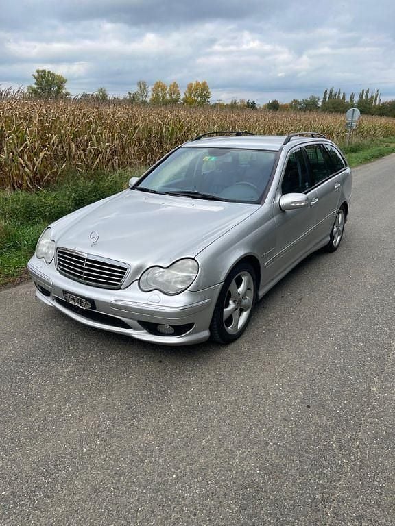 Silber Gebraucht 2002 Mercedes C32 AMG AMG Limousine | 8.900 € - Bild 1/4