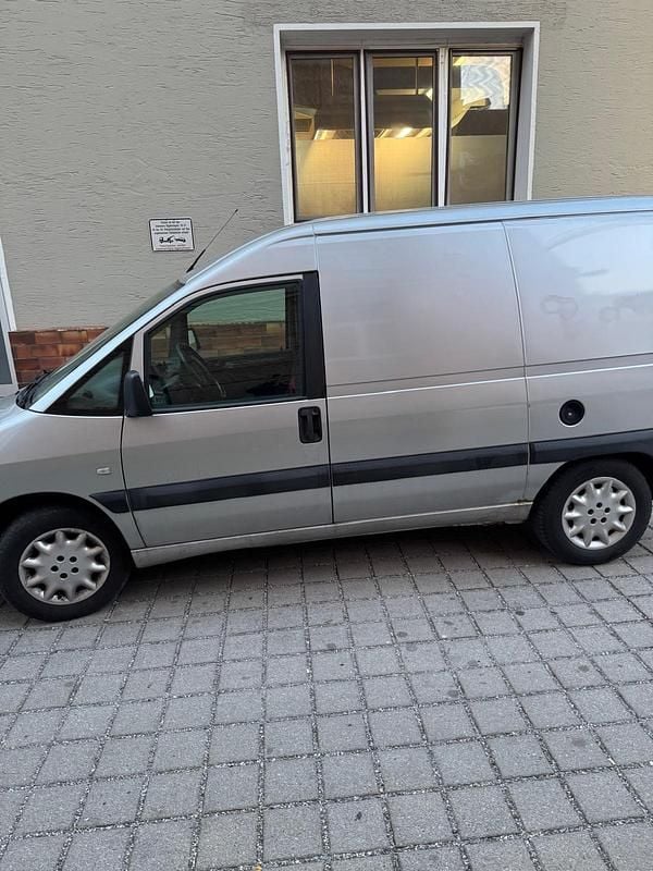 Gebraucht Peugeot Expert 109 PS (80 kW) 2004 Silber Van
