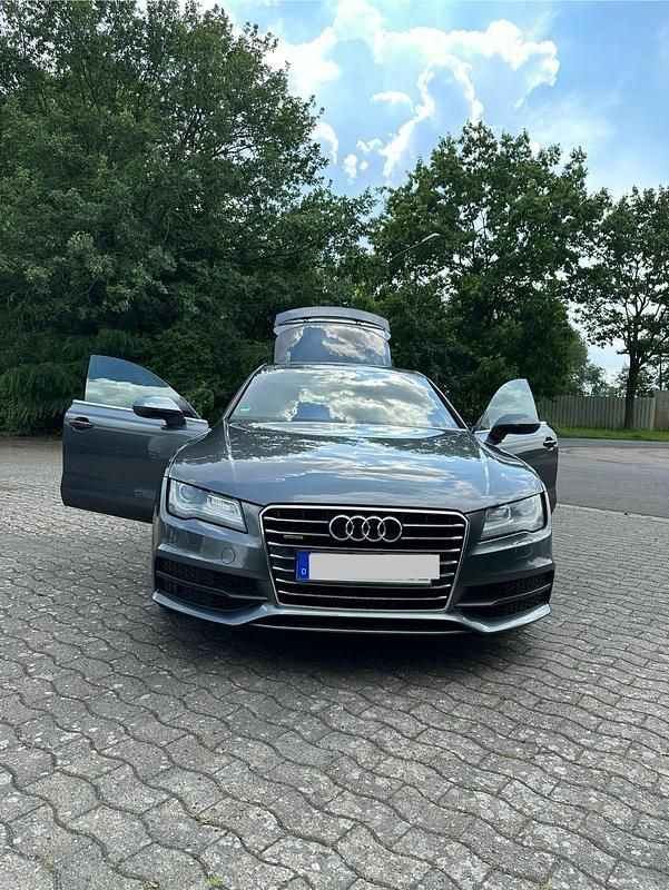 Grau Gebraucht 2012 Audi A7 S-Line Kleinwagen | 12.000 € (Superpreis) - Bild 1/4