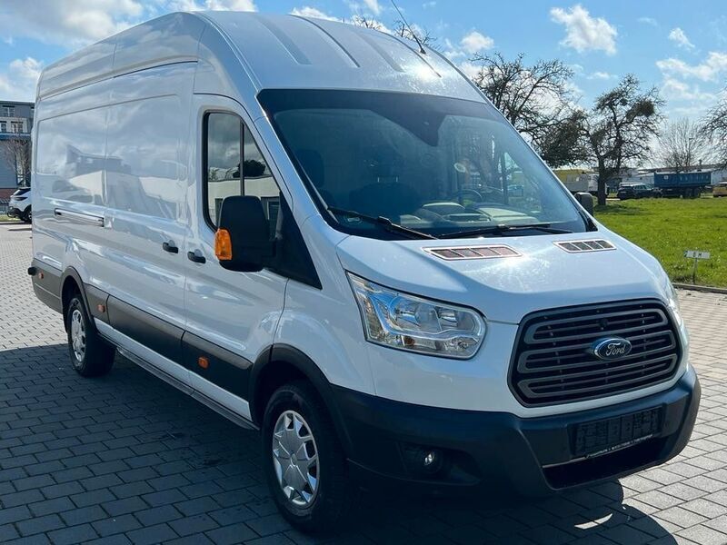 Gebraucht Ford Transit Trend 131 PS (96 kW) 2019 Weiß Limousine