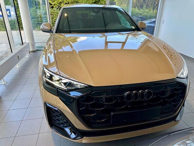 Neu Audi Q8 S-Line 286 PS (210 kW) 2026 Gold SUV