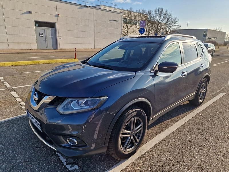 Blau Gebraucht 2014 Nissan X-Trail SUV | 10.500 € (Fairer Preis) - Bild 1/4
