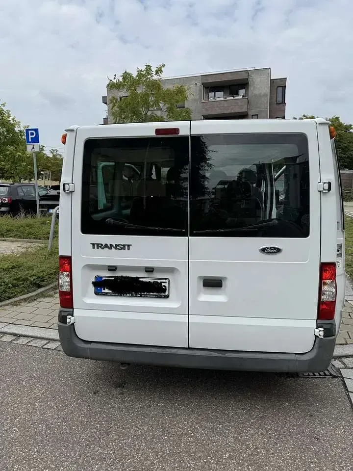 Gebraucht Ford 300 116 PS (85 kW) 2010 Weiß Kombi