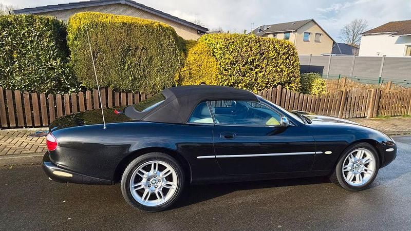 Gebraucht Jaguar XK8 284 PS (208 kW) 2001 Schwarz Cabrio