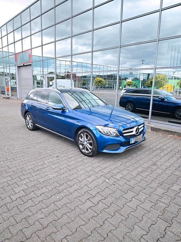 Blau Gebraucht 2014 Mercedes C250 Kombi | 10.000 € (Guter Preis) - Bild 1/4