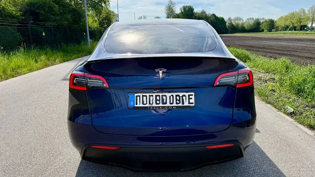 Used Tesla Model Y 378 kW (514 HP) 2022 Blue SUV