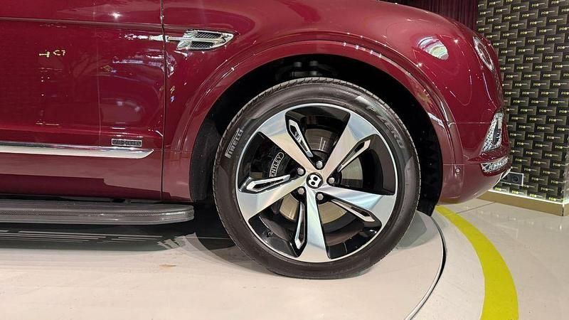 Gebraucht Bentley Bentayga 435 PS (319 kW) 2018 Rot SUV