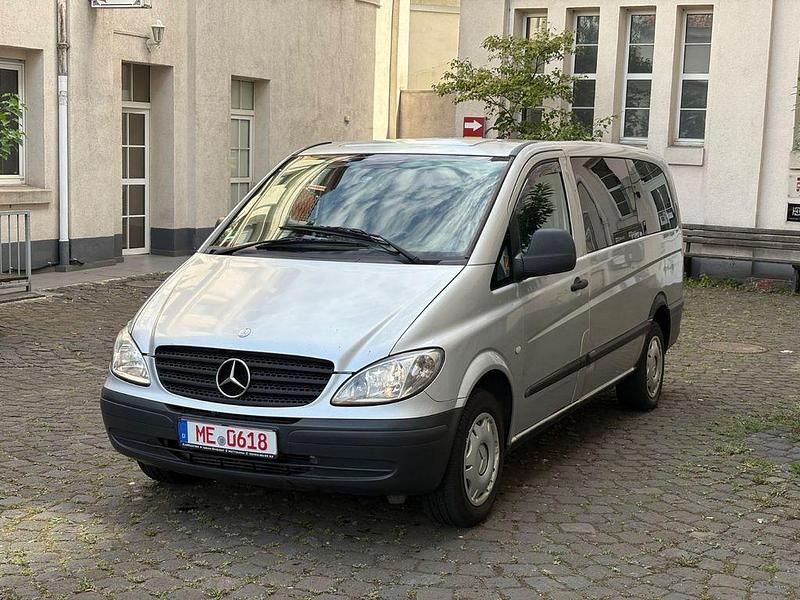 Gebraucht Mercedes Vito 150 PS (110 kW) 2005 Silber Van
