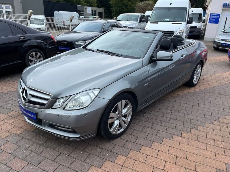 Gebraucht Mercedes E250 204 PS (150 kW) 2012 Palladiumsilber Cabrio