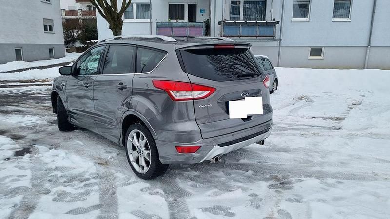 Gebraucht Ford Kuga Individual 163 PS (119 kW) 2014 Grau SUV