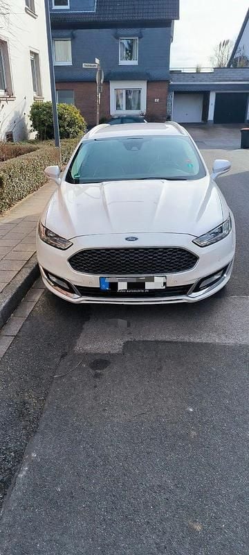 Gebraucht Ford Mondeo Vignale 179 PS (131 kW) 2016 Weiß Kombi