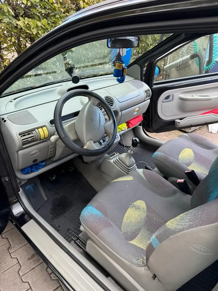 Gebraucht Renault Twingo 58 PS (42 kW) 2000 Schwarz Kleinwagen