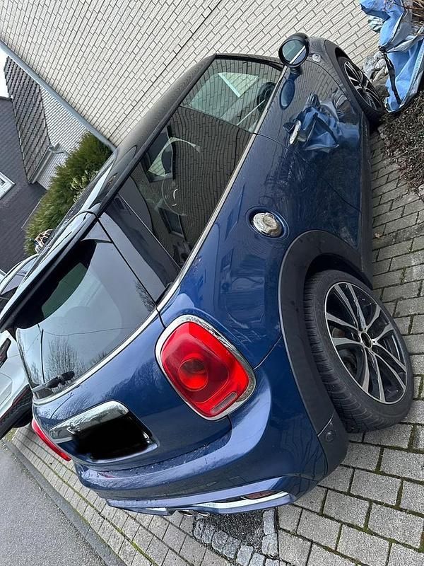 Second-hand Mini Cooper SD 170 CP (125 kW) 2015 Albastru Hatchback