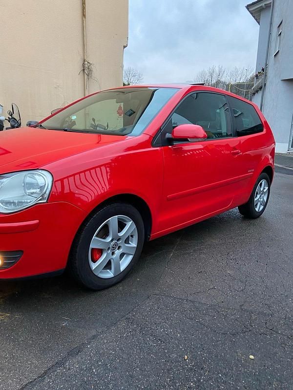 Rot Gebraucht 2009 VW Polo Kleinwagen | 3.750 € (Fairer Preis) - Bild 1/4