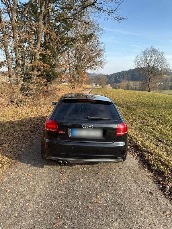 Gebraucht Audi S3 Sportback Performance 370 PS (272 kW) 2010 Schwarz Kleinwagen