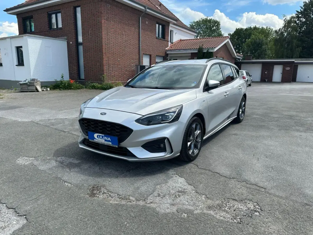 Gebraucht Ford Focus ST-Line 150 PS (110 kW) 2020 Silber Kombi