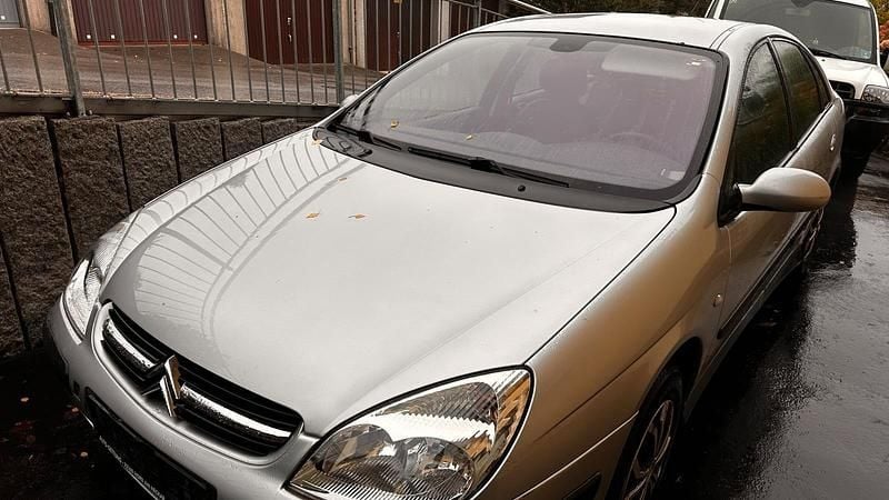 Silber Gebraucht 2004 Citroën C5 Limousine | 1.400 € (Fairer Preis) - Bild 1/4