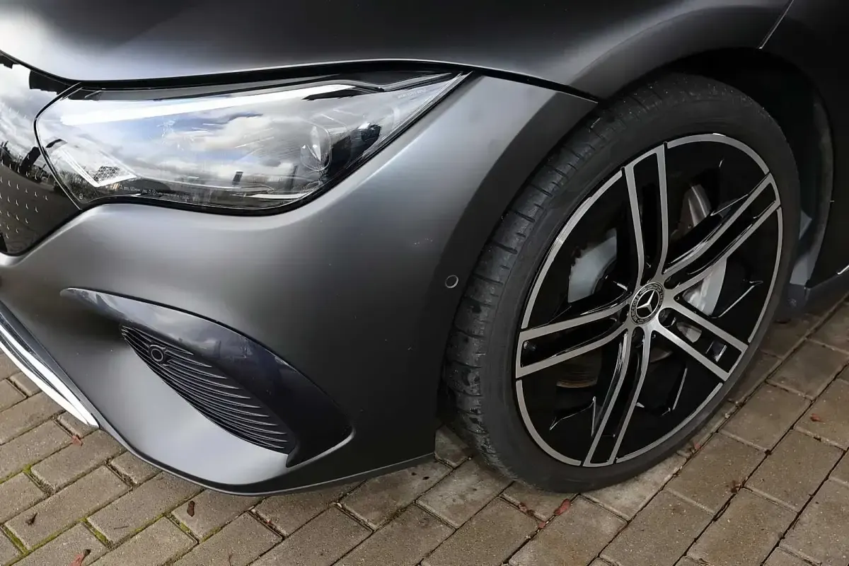 Gebraucht Mercedes EQE350 214 kW (292 PS) 2022 Manufaktur magno lack manufaktur Limousine