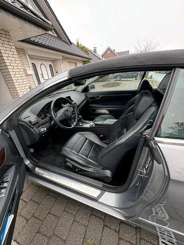 Gebraucht Mercedes E220 170 PS (125 kW) 2010 Grau Cabrio