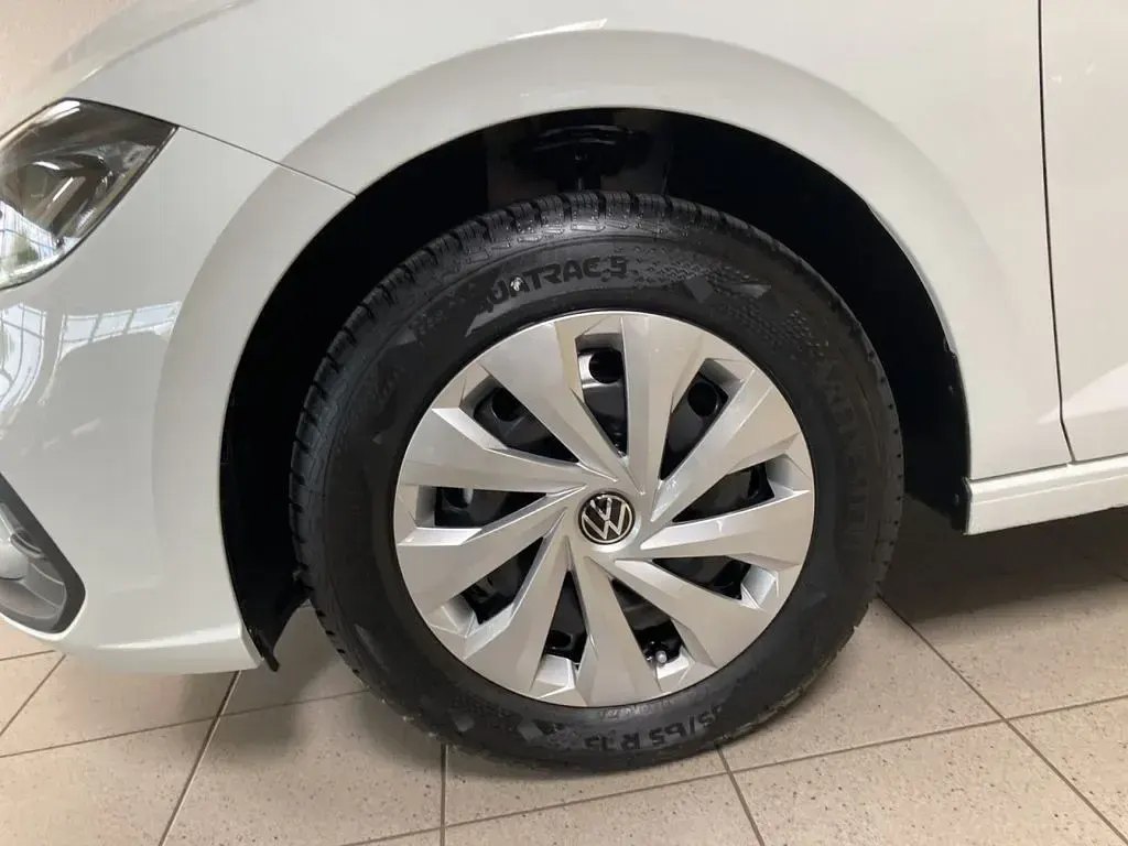 Neu VW Polo Basis 80 PS (58 kW) 2025 Weiß Kleinwagen