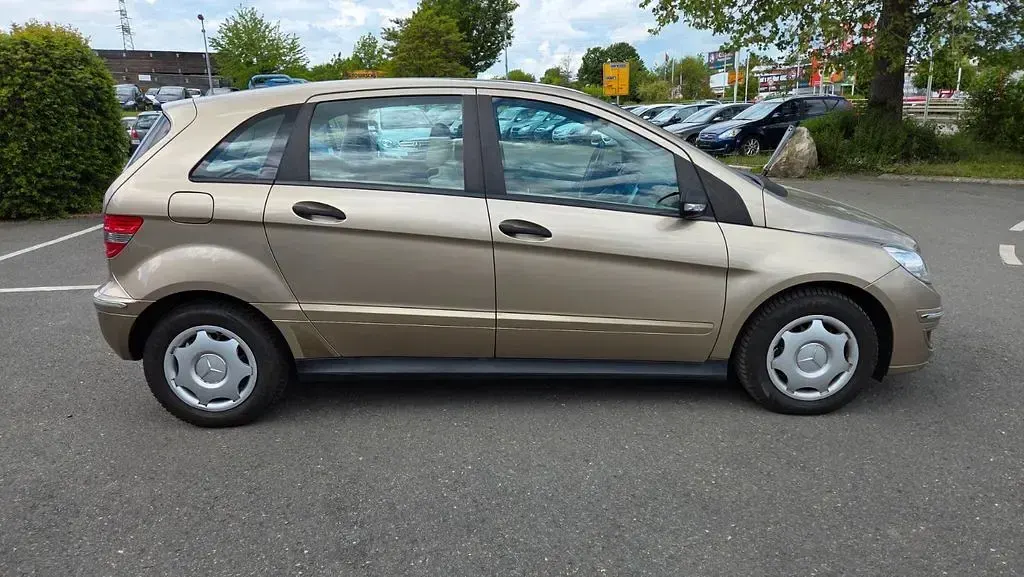 Gebraucht Mercedes B170 116 PS (85 kW) 2005 Gold Van / Kleinbus