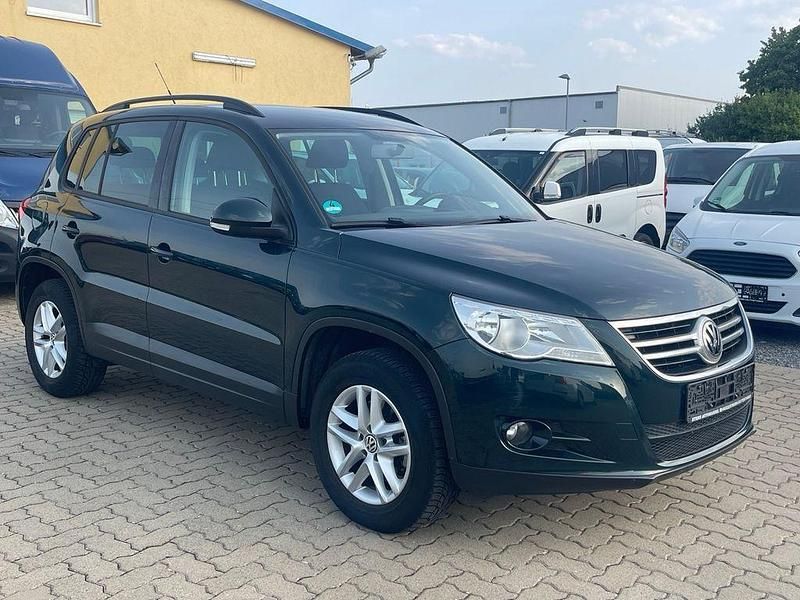 Grün Gebraucht 2011 VW Tiguan Trendline SUV | 6.999 € (Guter Preis) - Bild 1/4