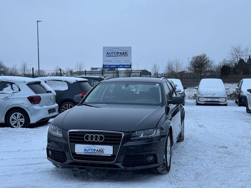 Grau Gebraucht 2011 Audi A4 Ambiente Kombi | 6.899 € (Fairer Preis) - Bild 1/4