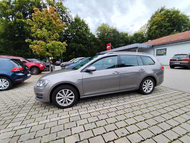 Beige Gebraucht 2016 VW Golf VII Highline Kombi | 8.700 € (Guter Preis) - Bild 1/4