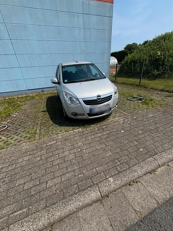 Gebraucht Opel Agila 86 PS (63 kW) 2008 Silber Kleinwagen