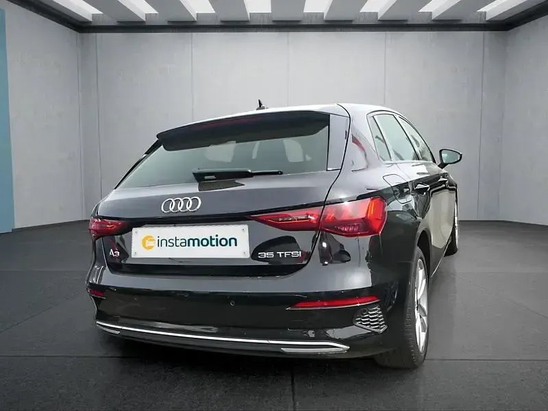 Gebraucht Audi A3 Sportback 150 PS (110 kW) 2023 Schwarz Kleinwagen