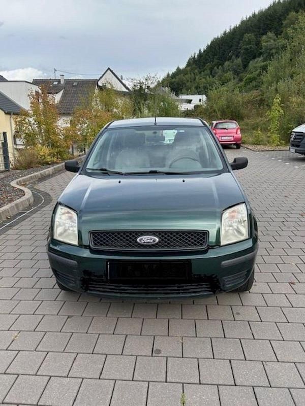 Grün Gebraucht 2005 Ford Fusion Kleinwagen | 3.000 € (Fairer Preis) - Bild 1/4