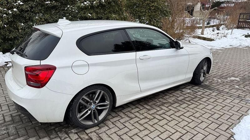 Gebraucht BMW 118 Sport Line 170 PS (125 kW) 2012 Weiß Kleinwagen