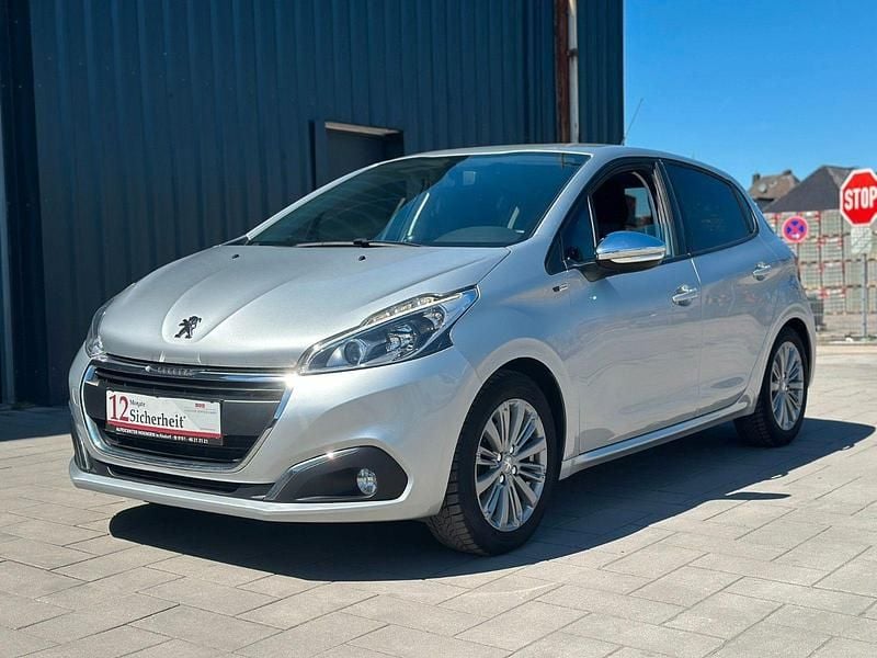 Second-hand Peugeot 208 Style 82 CP (60 kW) 2017 Gri Hatchback