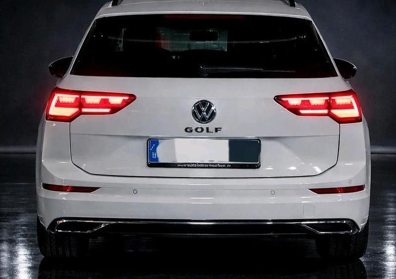 Gebraucht VW Golf VIII Style 150 PS (110 kW) 2021 Weiß Kombi