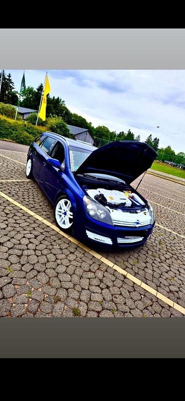 Gebraucht Opel Astra 101 PS (74 kW) 2006 Blau Kombi