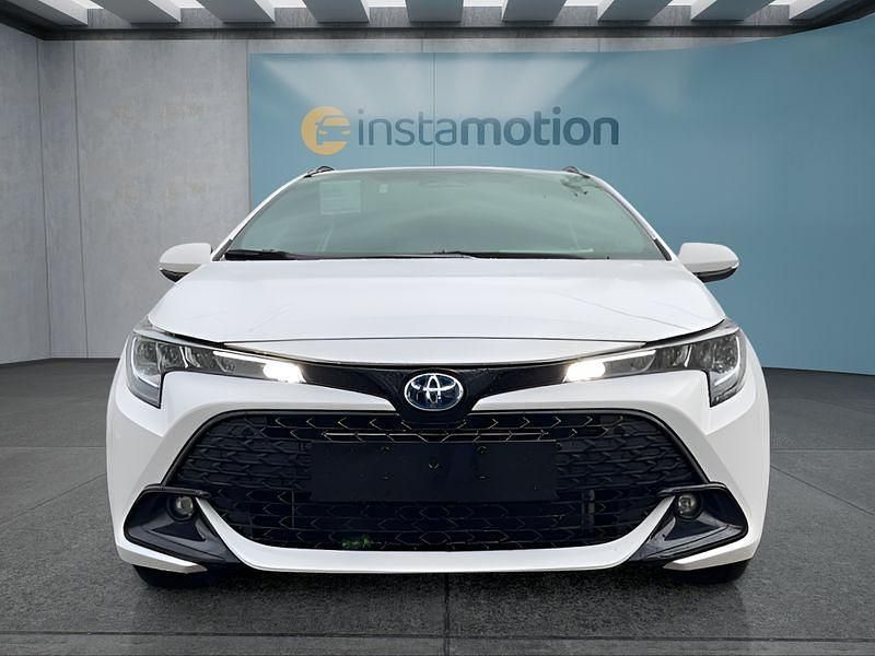 Neu Toyota Corolla 140 PS (102 kW) 2025 Weiß Limousine