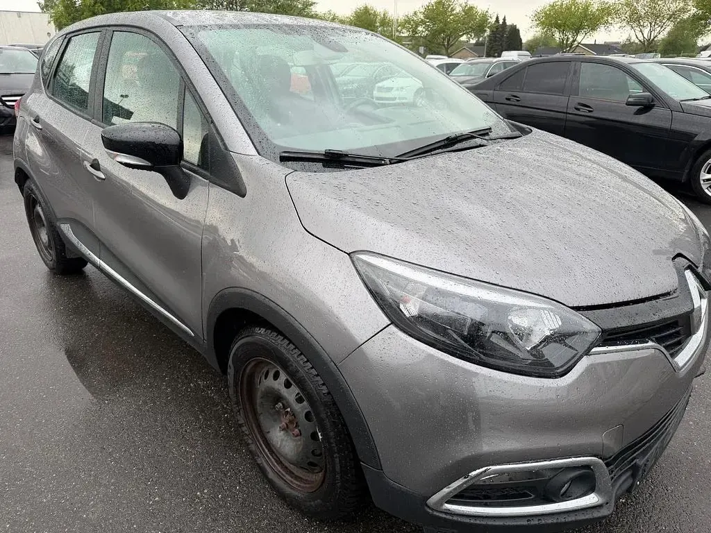 Occasion Renault Captur Expression 90 ch (66 kW) 2016 Gris SUV