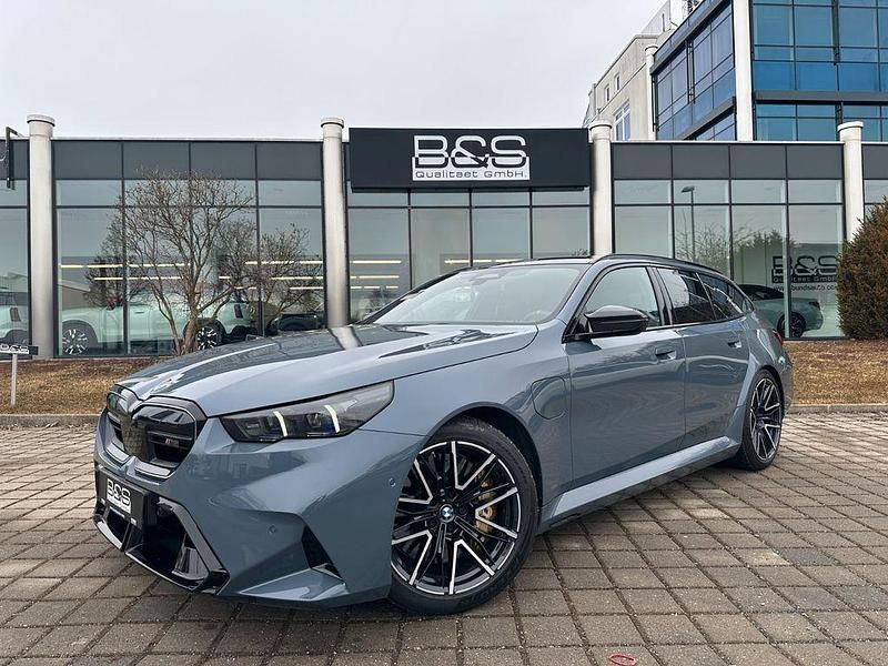 Gebraucht BMW M5 Performance 727 PS (534 kW) 2025 Storm bay metallic Kombi