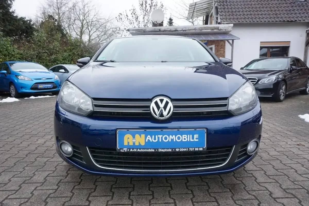 Gebraucht VW Golf VI Style 105 PS (77 kW) 2011 Blau Kleinwagen