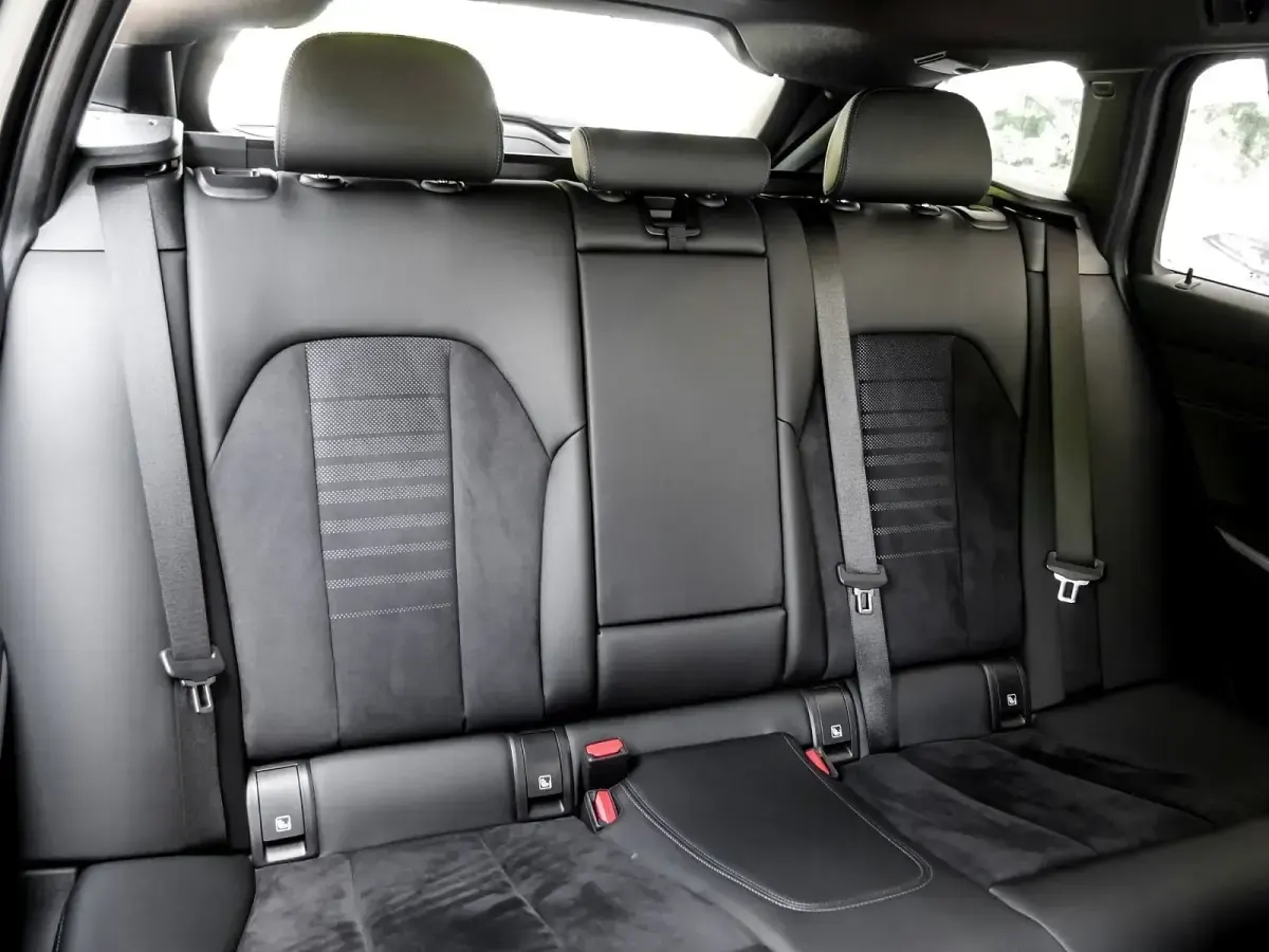 Gebraucht BMW 330 M Sport 184 PS (135 kW) 2022 Alcantara/sensateckombinatio Kombi