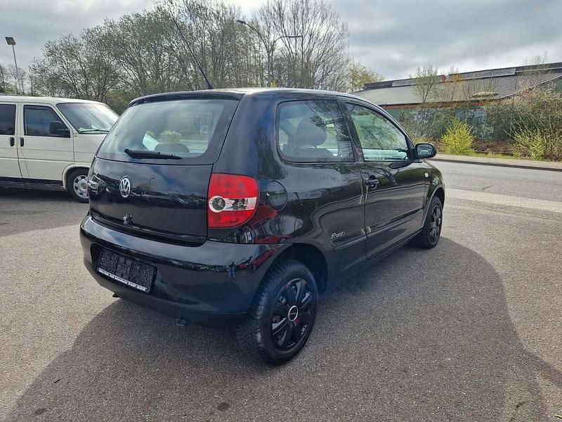 Second-hand VW Fox 54 CP (39 kW) 2008 Negru Hatchback