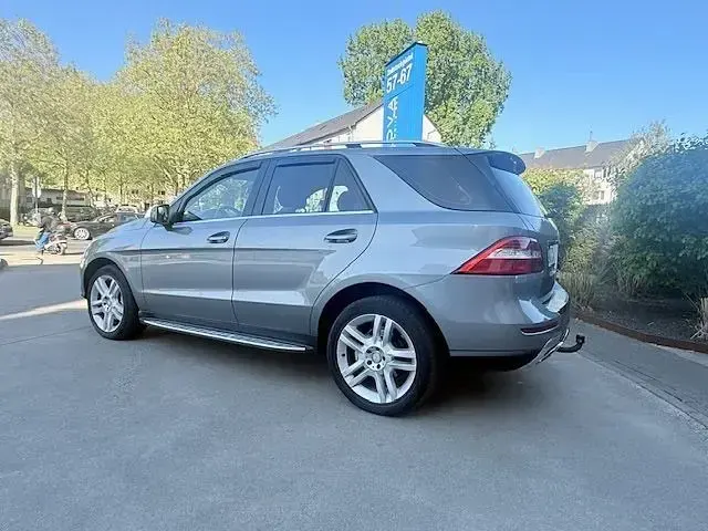 Gebraucht Mercedes ML250 Sport 204 PS (150 kW) 2012 Silber SUV
